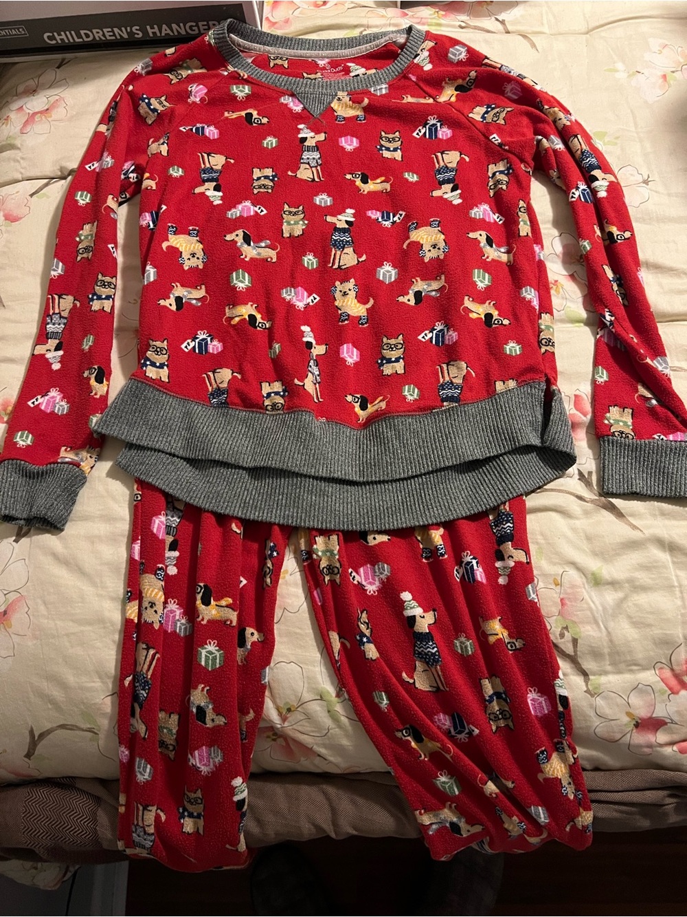 Cuddl Duds Fleece pajamas set womens Petite Medium Dogs Presents xmas PM